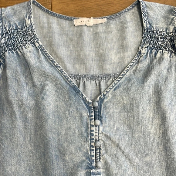 Jane + Delancey Women’s Denim Chambray Blue Casual Flowy Short Sleeve Top Size S - Picture 3 of 8